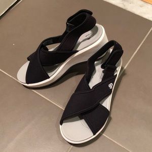 Clarks Foam sole platform sandals